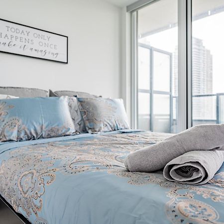 Luxury Properties Close To Rogers Center In Toronto Downtown Core Exteriör bild
