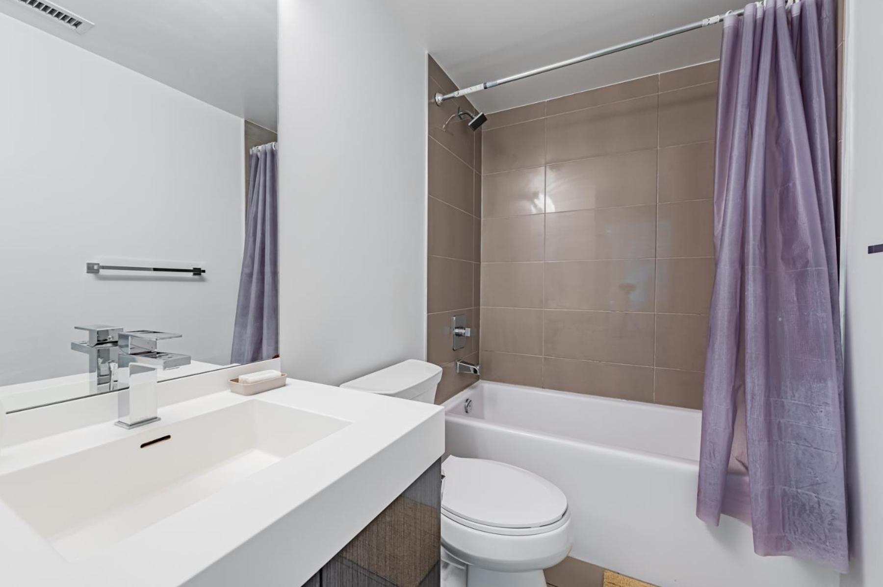 Luxury Properties Close To Rogers Center In Toronto Downtown Core Exteriör bild