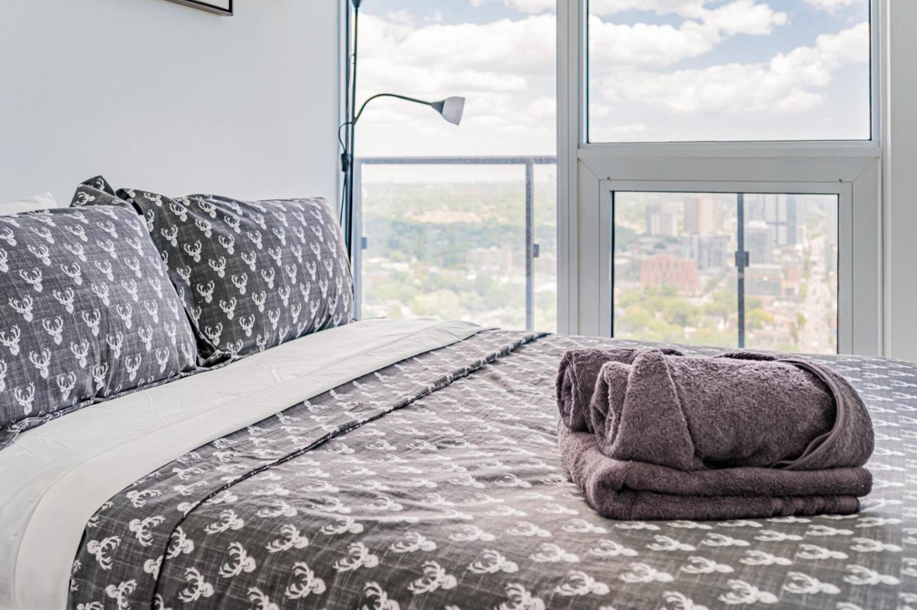 Luxury Properties Close To Rogers Center In Toronto Downtown Core Exteriör bild